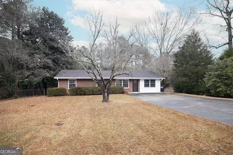 3541 Pinehill Cir, Acworth, GA 30101