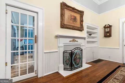 Entry Way - 514 Covington St, Jackson, GA 30233 photo 5 of 13