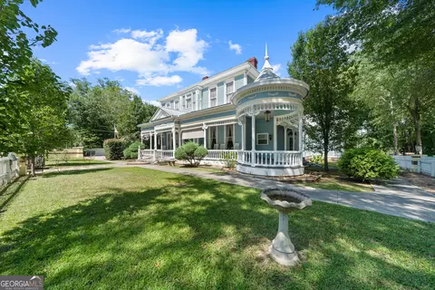 Exterior - 514 Covington St, Jackson, GA 30233 photo 9 of 36