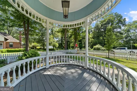 Exterior - 514 Covington St, Jackson, GA 30233 photo 7 of 36