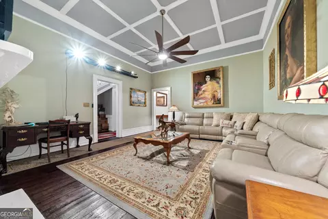 Living - 514 Covington St, Jackson, GA 30233 photo 5 of 6