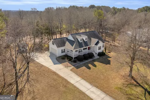 3020 Meadow Trl, Loganville, GA 30052