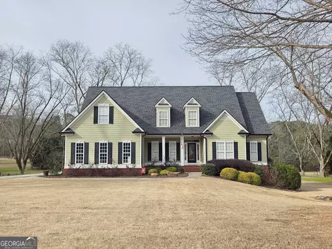 30 Lake Park Ct, Sharpsburg, GA 30277