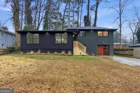 2543 Fontaine Cir, Decatur, GA 30032
