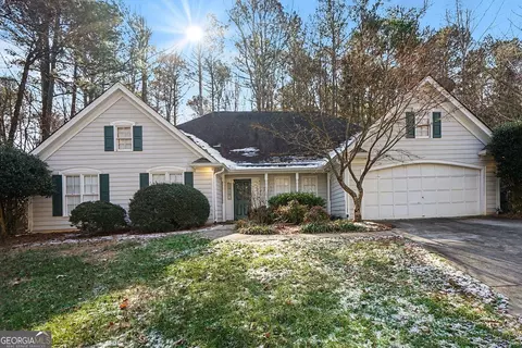 644 Laufin Ct, Lawrenceville, GA 30043