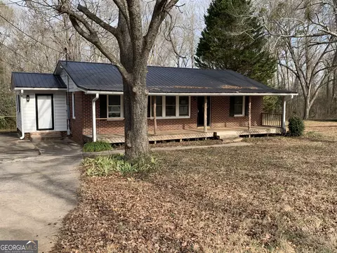 145 Glendale Dr, Hartwell, GA 30643