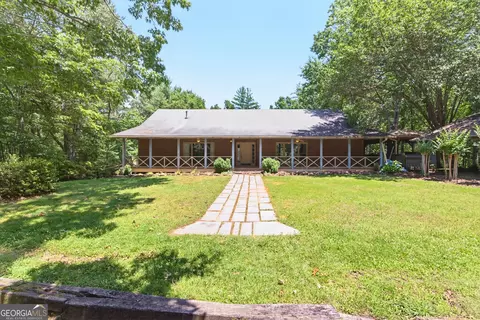 290 Bear Cave Trl, Lakemont, GA 30552