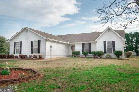 11058 Hunters Ln, Hampton, GA 30228