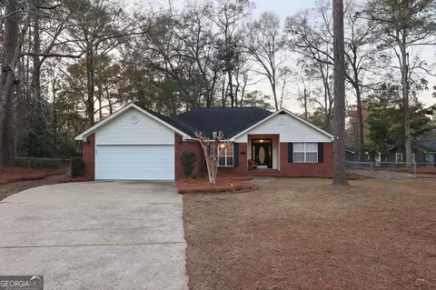 105 Scotty Ct, Thomasville, GA 31792