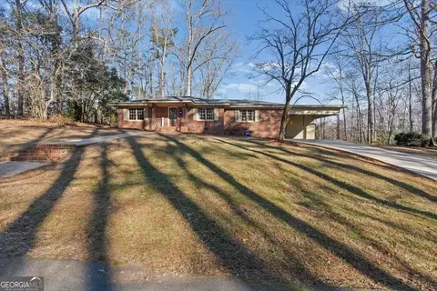 146 E Side Dr, Tallapoosa, GA 30176