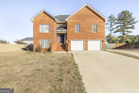 303 Rose Pointe Ct, Bonaire, GA 31005