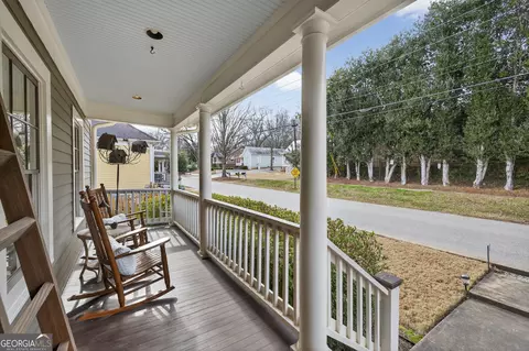 Exterior - 334 N Second St, Madison, GA 30650 photo 3 of 8