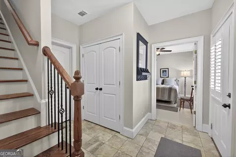 Entry Way - 334 N Second St, Madison, GA 30650 photo 7 of 10