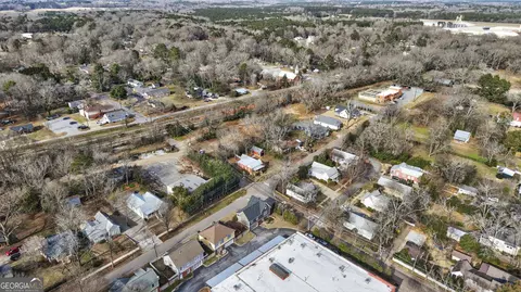 View/Area - 334 N Second St, Madison, GA 30650 photo 7 of 8