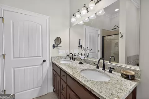 Bath - 334 N Second St, Madison, GA 30650 photo 5 of 8
