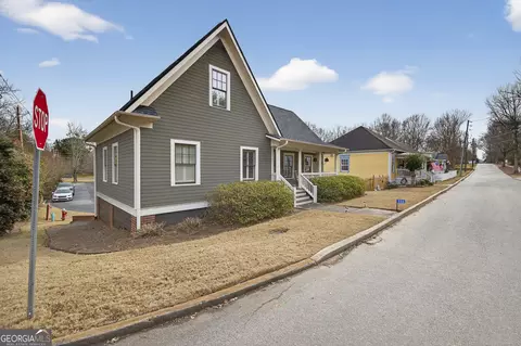 Exterior - 334 N Second St, Madison, GA 30650 photo 5 of 8