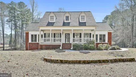 135 Kayla Dr, Fayetteville, GA 30215