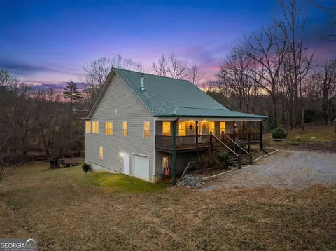 2636 Misty Creek Ln, Young Harris, GA 30582