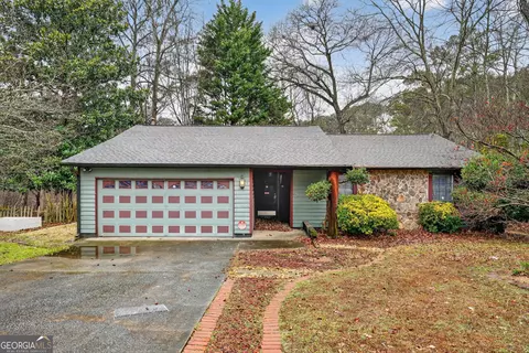 1056 Park Forest Trl NW, Lilburn, GA 30047