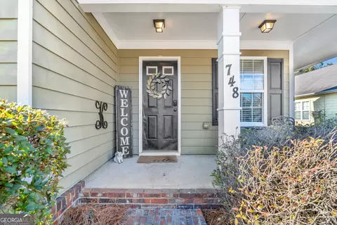 Exterior - 748 W Vincent Dr, Athens, GA 30607 photo 2 of 5