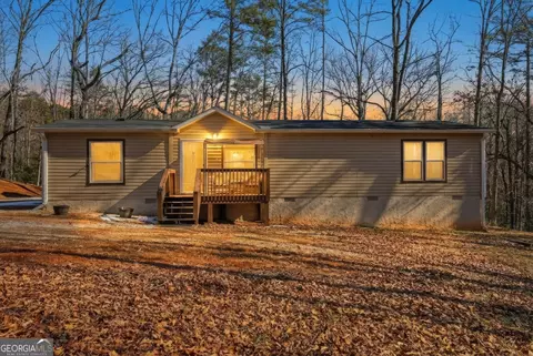 281 Oak View Trl, Cleveland, GA 30528