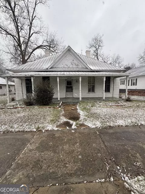 213 E Church St, Sandersville, GA 31082
