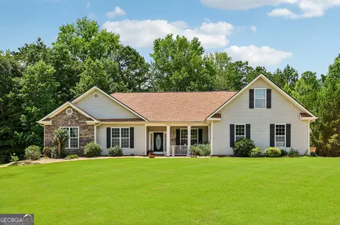 1422 New Holland Cir, Mcdonough, GA 30252
