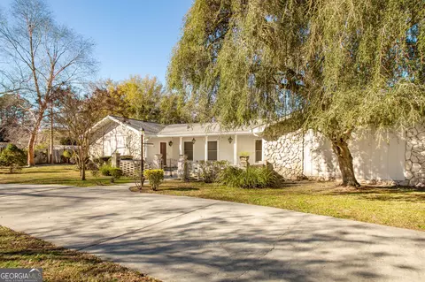 1285 Lynn Dr, Waycross, GA 31501