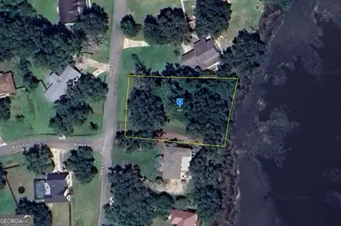 474 Marys Dr, Woodbine, GA 31569
