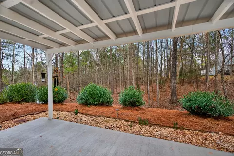 Exterior - 107 Waters Edge Dr, Lagrange, GA 30240 photo 5 of 7