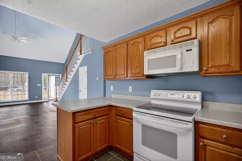 Kitchen - 107 Waters Edge Dr, Lagrange, GA 30240 photo 1 of 2