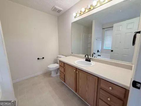 Bath - 1903 Elm Park Dr, Hampton, GA 30228 photo 1 of 4