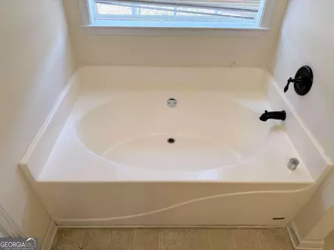 Bath - 1903 Elm Park Dr, Hampton, GA 30228 photo 2 of 4