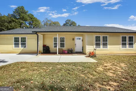 2001 Raymonds Dr, Loganville, GA 30052