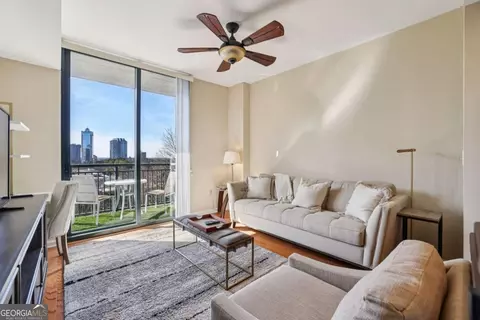 3040 Peachtree Rd NW #606, Atlanta, GA 30305