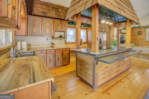 Kitchen - 162 Collins Rd, Jackson, GA 30233 photo 3 of 8