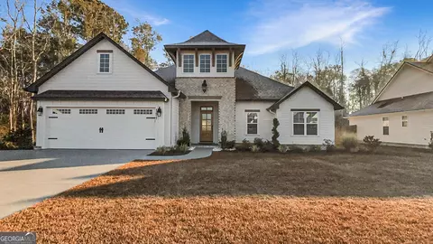 191 Orvis Ln, Hahira, GA 31632