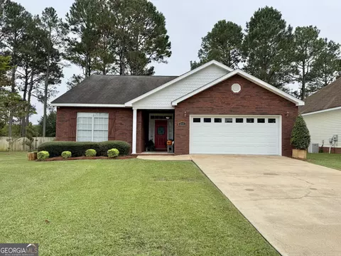 Exterior - 213 Okeechobee Dr, Dothan, AL 36301 photo 2 of 5
