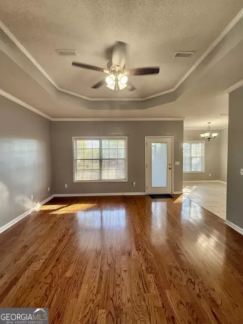 Living - 213 Okeechobee Dr, Dothan, AL 36301 photo 2 of 3