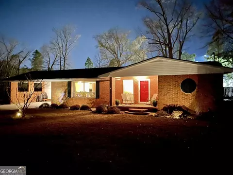 1816 Knox St, Dublin, GA 31021
