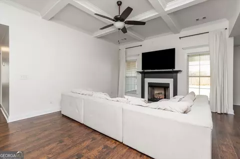 Living - 207 Kendall Ct, Perry, GA 31069 photo 2 of 2
