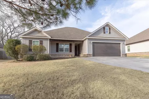 Exterior - 207 Kendall Ct, Perry, GA 31069 photo 2 of 7