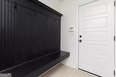 Entry Way - 207 Kendall Ct, Perry, GA 31069 photo 5 of 8