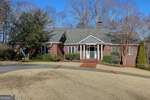 31 Willows Ct, Cleveland, GA 30528
