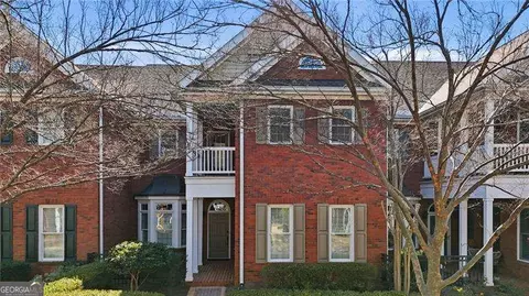 8440 Parker Pl, Roswell, GA 30076
