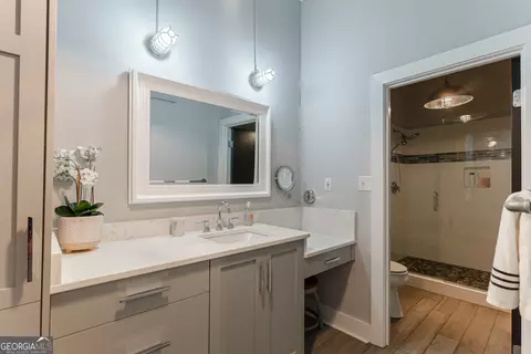 Bath - 1295 E Broad St, Athens, GA 30601 photo 2 of 4