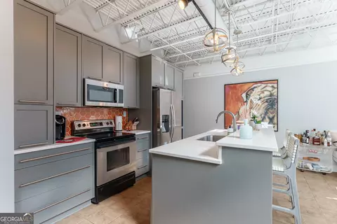 Kitchen - 1295 E Broad St, Athens, GA 30601 photo 7 of 7