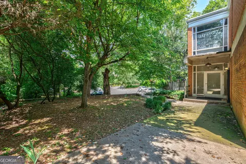 Exterior - 1295 E Broad St, Athens, GA 30601 photo 8 of 9