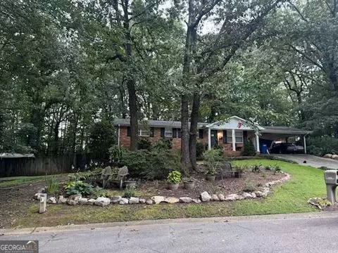 6376 S Skyline Dr, Douglasville, GA 30135
