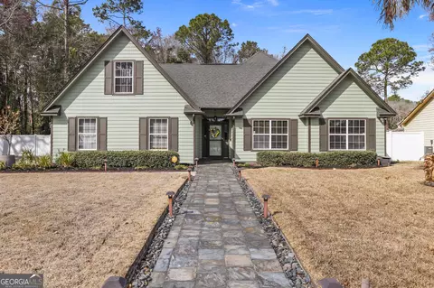 109 Lake Ashley Dr, Kingsland, GA 31548